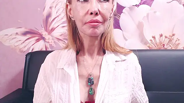 BlondPussy Show in webcam
