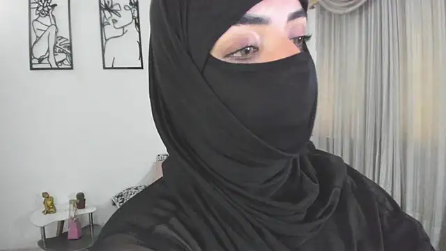 Uzra_hayed's Webcam Show