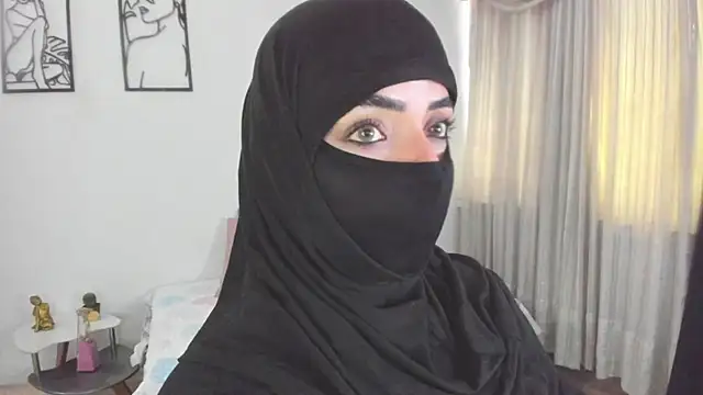Uzra_hayed's Live XXX Chat