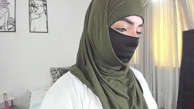 Uzra_hayed's Webcam Show