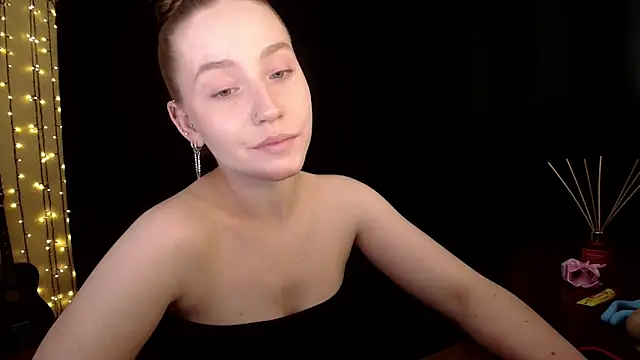 SindiWatsoon's Live XXX Chat
