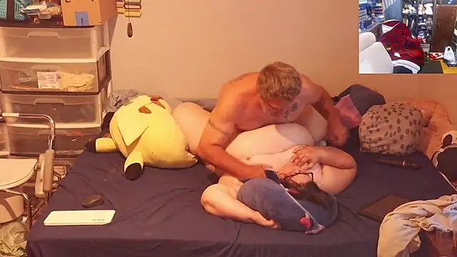 Jamesandjadethomas79's Webcam Show