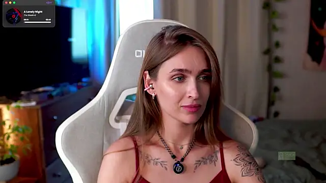 Chat +18 de Kamila_icee ao vivo