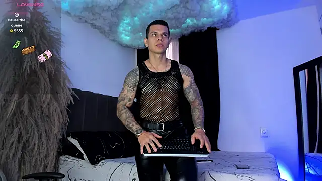 Aron_Dark webkamerás műsora