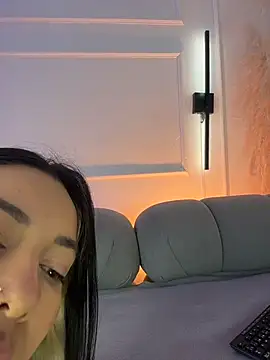 AliceHanz Chat XXX in diretta