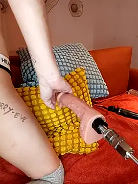 Timide_girl17n Webbikameraesitys