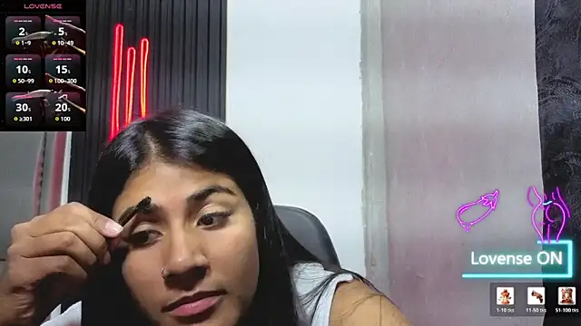 Sembang XXX Secara Langsung Rubi_boobs_