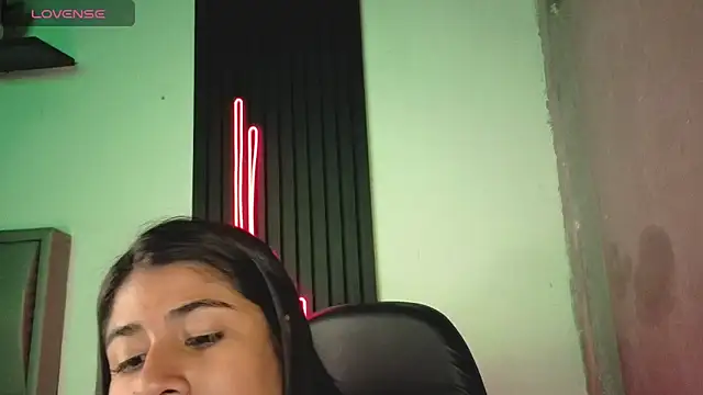 Rubi_boobs_ Chat XXX in diretta