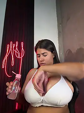 Rubi_boobs_ XXX чат на живо