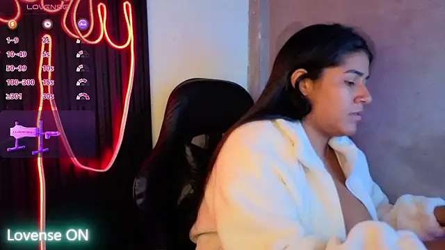 แชท XXX สดของ Rubi_boobs_