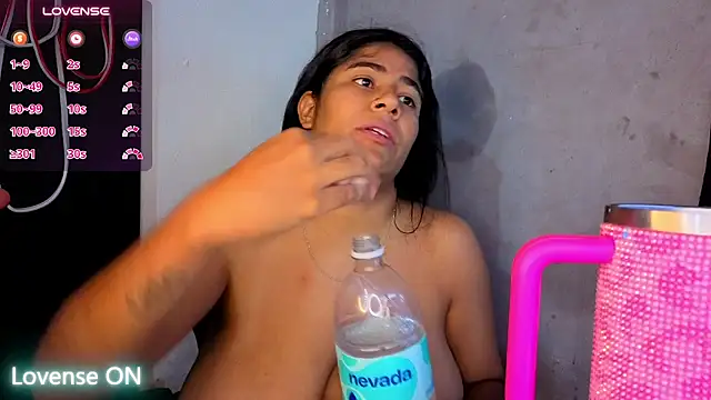 Show modela Rubi_boobs_ na web-kameri