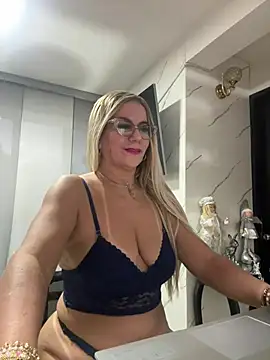 LARIANA_RIVERA23's Live XXX Chat