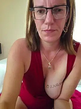 SpiceLea's Live XXX Chat