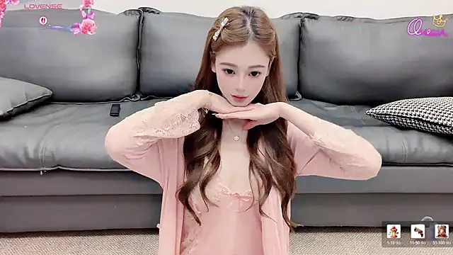 Yuuuuuly 网络视讯表演