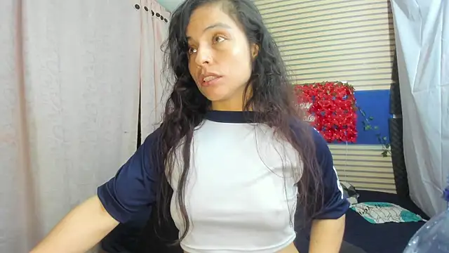 rosse_2504's Live XXX Chat