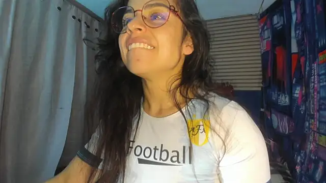 Chat +18 de rosse_2504 ao vivo