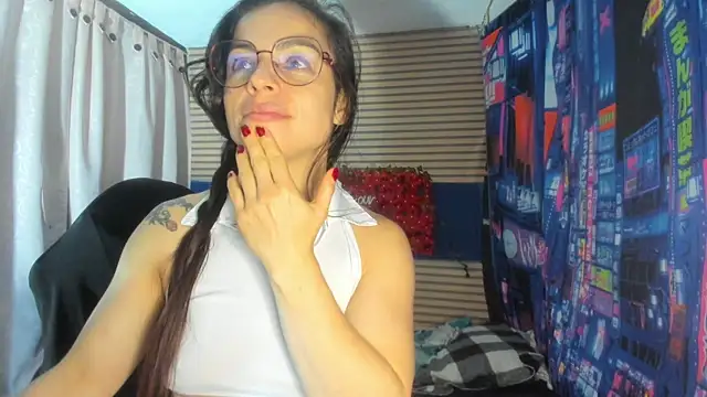 rosse_2504 Adlı Modelin Canlı XXX Sohbeti