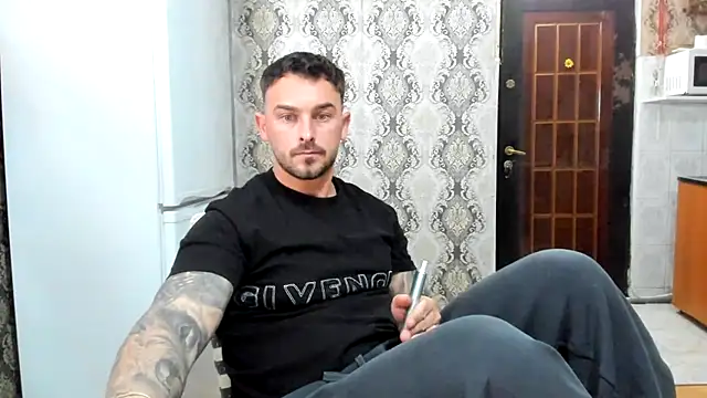 Jonmusclemaster Webcam show