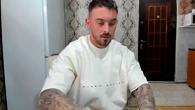 عرض كام Jonmusclemaster