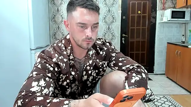 Jonmusclemaster webcam show