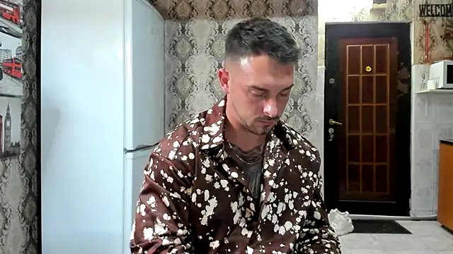 Jonmusclemaster 网络视讯表演