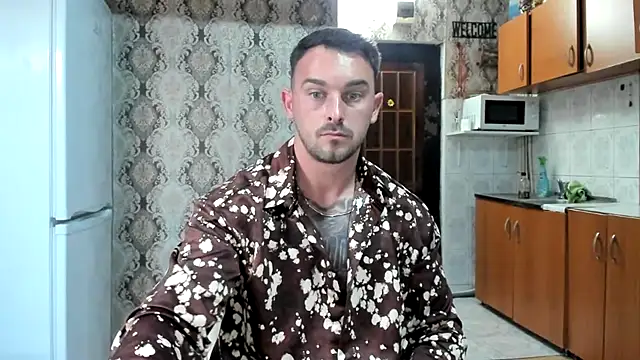 Jonmusclemaster 网络视讯表演