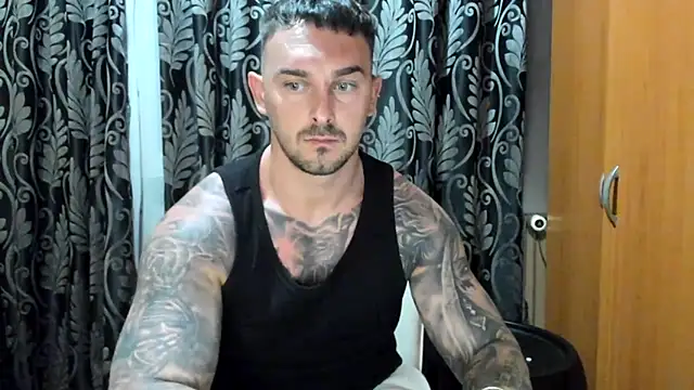 Jonmusclemaster's Webcam Show
