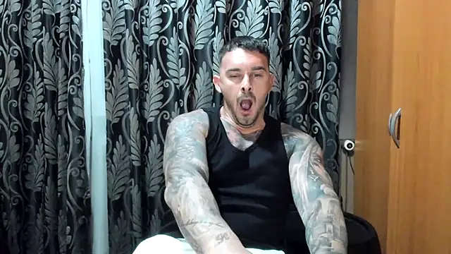 Show de Jonmusclemaster na webcam