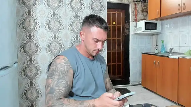 Jonmusclemaster Adlı Modelin Web Kamerası Şovu