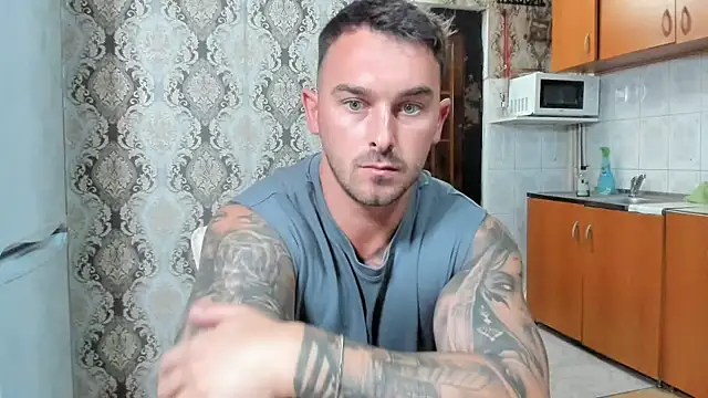 Jonmusclemaster Adlı Modelin Web Kamerası Şovu