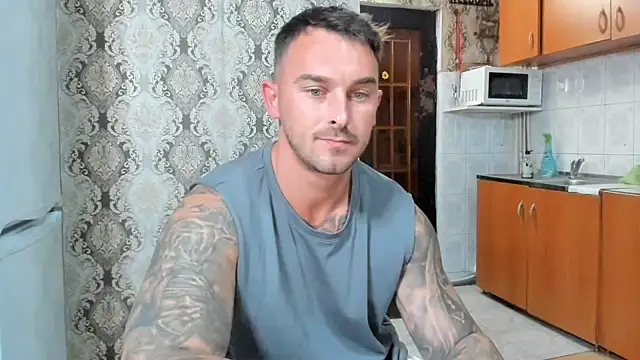 عرض كام Jonmusclemaster