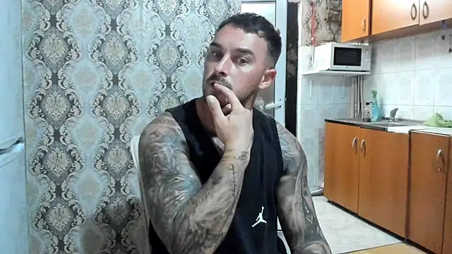 Jonmusclemaster's Webcam Show