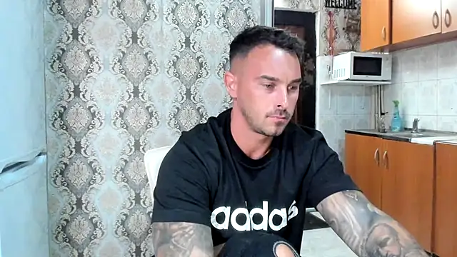 Jonmusclemaster Webcam show