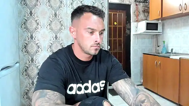 Jonmusclemaster Webcam show