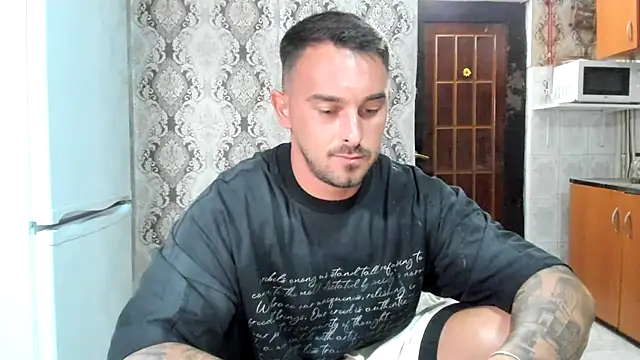 Jonmusclemaster 网络视讯表演