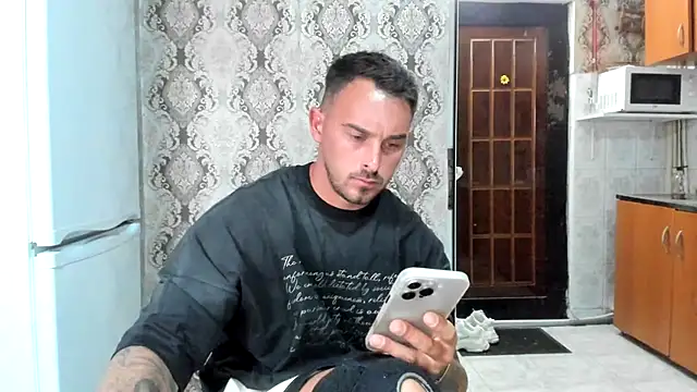 Jonmusclemaster: вебкам-шоу