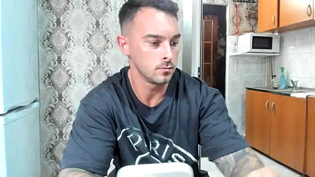 Jonmusclemaster webcam show
