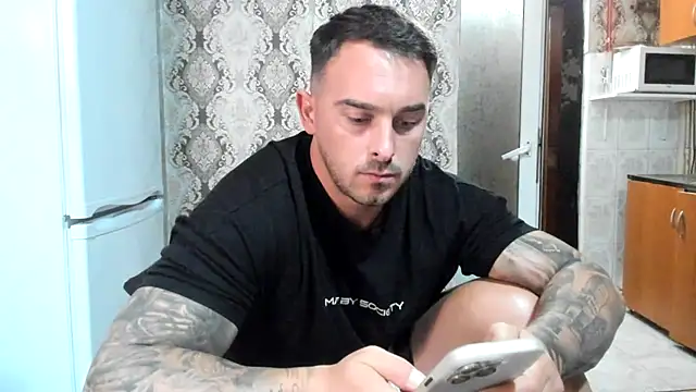 Jonmusclemaster Adlı Modelin Web Kamerası Şovu