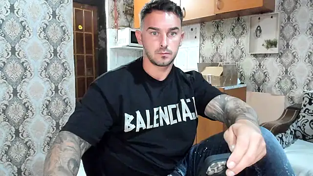 Jonmusclemaster Webcam show