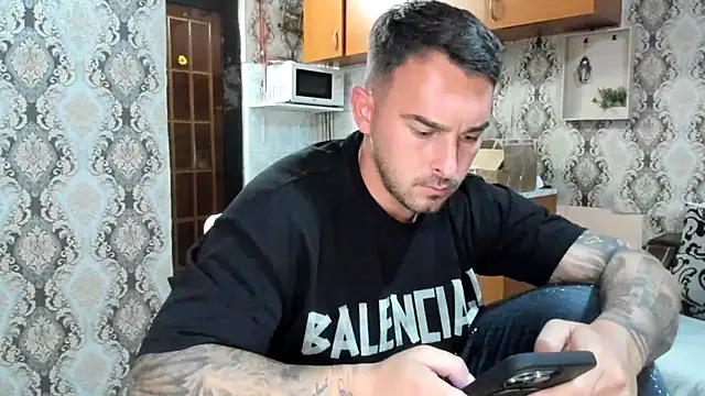 عرض كام Jonmusclemaster