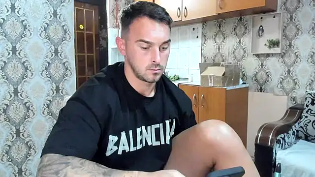 Jonmusclemaster Webcam-Show