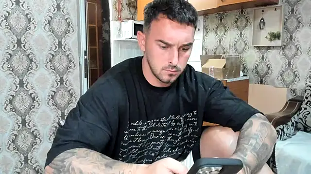 Jonmusclemaster Webcam show