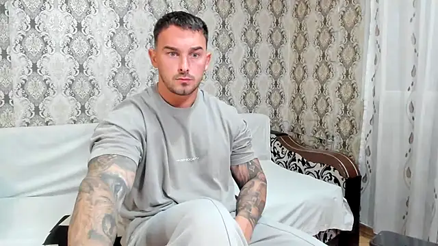 Jonmusclemaster Webcam Show