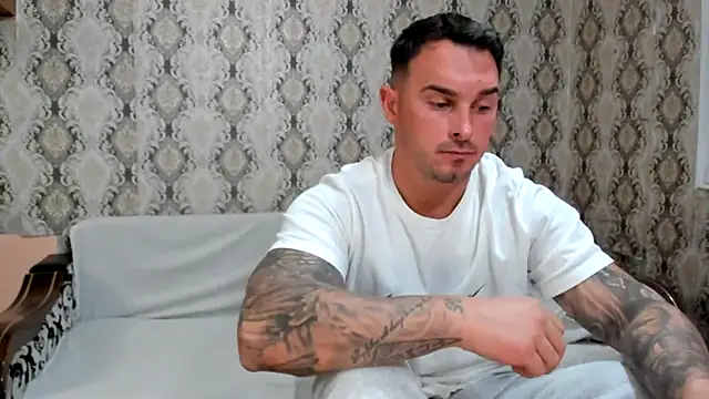 Jonmusclemaster webcam show