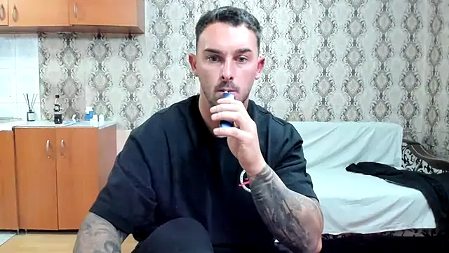Jonmusclemaster webkamerás műsora