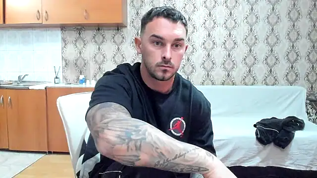 Jonmusclemaster webcam show