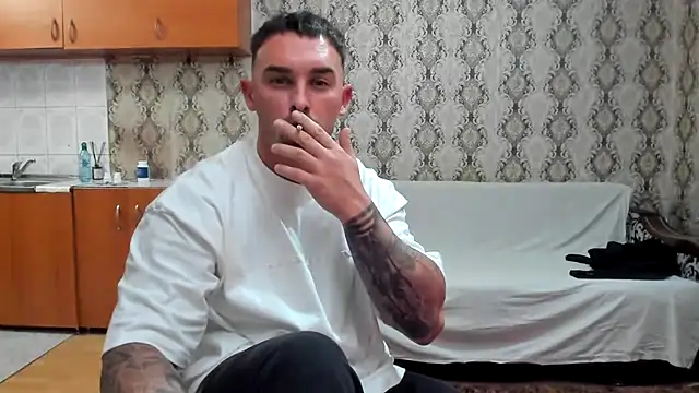 Jonmusclemaster Show in webcam