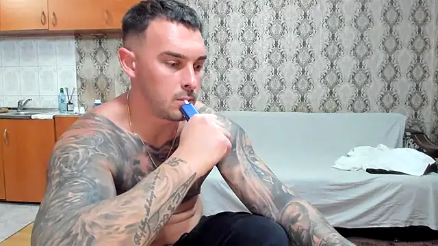 Jonmusclemaster Adlı Modelin Web Kamerası Şovu