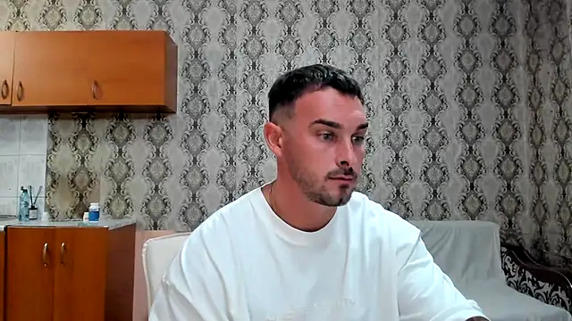 Jonmusclemaster Webcam show