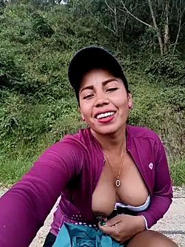_andrea30 Chat XXX live